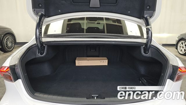 Hyundai Grandeur 3.0 LPi Rent Car — photo 1 of 20
