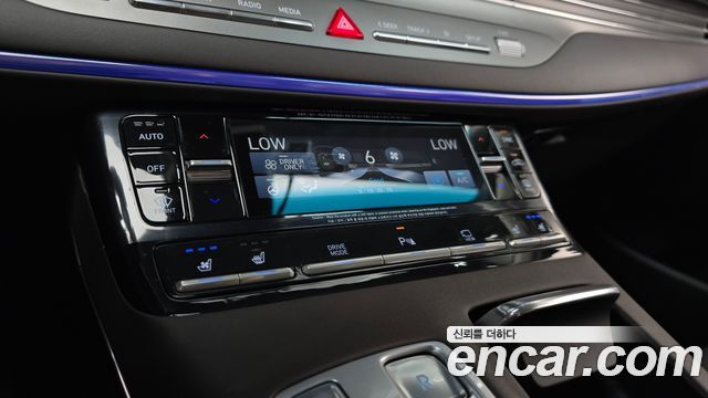 Hyundai Grandeur Premium Choice — photo 1 of 30