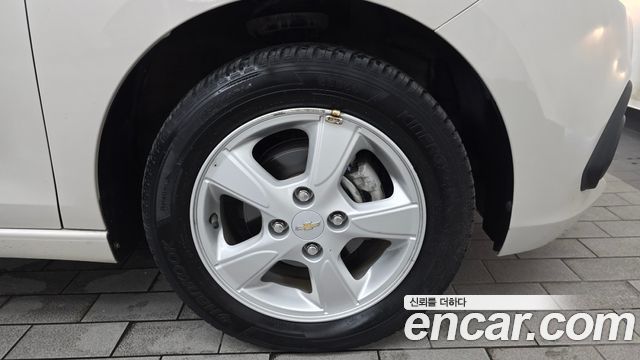 ChevroletGMDaewoo Spark LT — photo 1 of 30