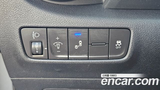 Hyundai Kona Diesel 1.6 2WD — photo 1 of 20