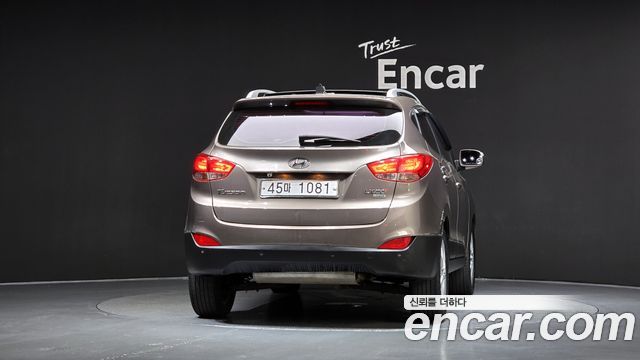 2010 Hyundai Tucson Diesel 2WD LX20, photograph 10