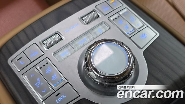 Genesis G80 Gasoline 2.5 Turbo AWD — photo 1 of 37