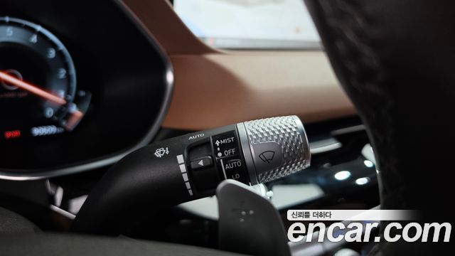 Genesis G80 Gasoline 2.5 Turbo AWD — photo 1 of 36