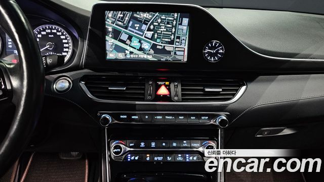 Hyundai Grandeur Exclusive — photo 1 of 30