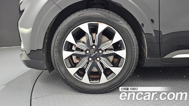 Kia Canival Diesel 7-Seater Noblesse — photo 1 of 36