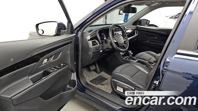 KG_Mobility_Ssangyong KORANDO Gasoline 1.5 2WD C3 Plus — photo 1 of 33