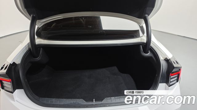 Hyundai Sonata 2.0 — photo 1 of 32