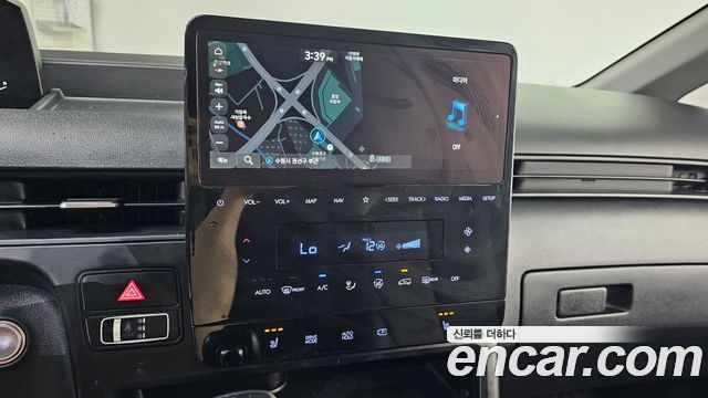 2022 Hyundai Staria Cargo 5-Seater, photograph 8