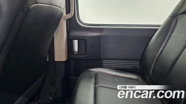 2022 Hyundai Staria Cargo 5-Seater, photograph 5