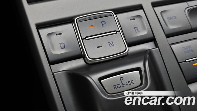 Hyundai Nexo Premium — photo 1 of 35
