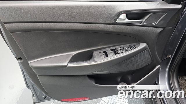 Hyundai Tucson Gasoline 1.6 turbo 2WD — photo 1 of 33