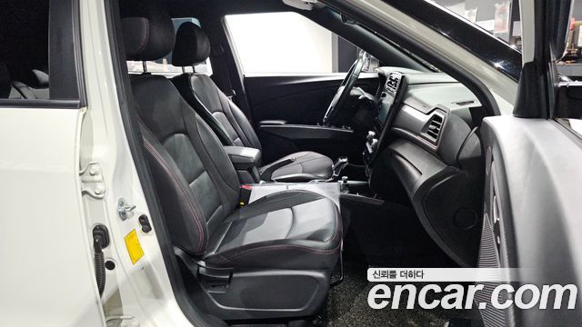 KG_Mobility_Ssangyong TIBOLI Gasoline 1.5 2WD — photo 1 of 31