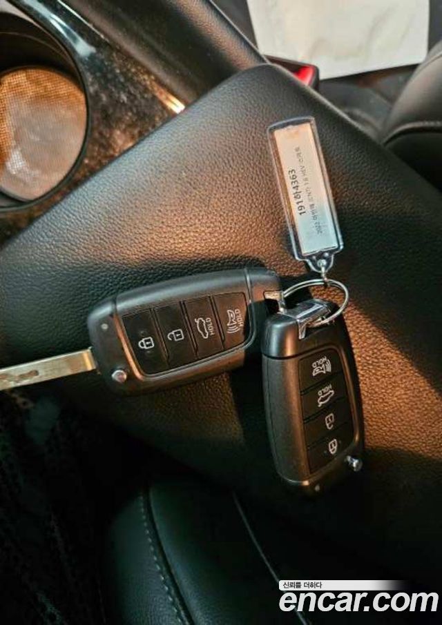 Hyundai AVANTE Smart — photo 1 of 9