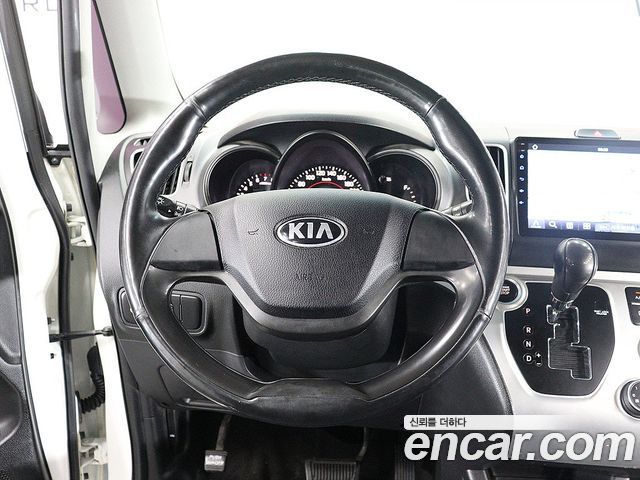 Kia RAY Luxury — photo 1 of 20
