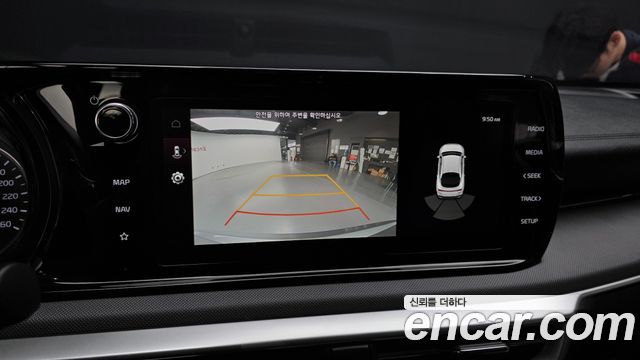 Kia K5 2.0 — photo 1 of 30