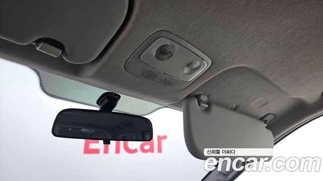 Hyundai Starex Wagon 12-Seater — photo 1 of 30