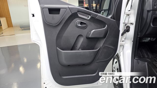 2019 Renault-KoreaSamsung Master 2.3 15-Seater, photograph 1