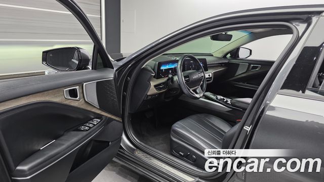Kia K8 2.5 Gasoline 2WD — photo 1 of 31