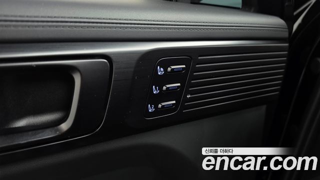 Hyundai Santafe Gasoline 2.5T 2WD — photo 1 of 38