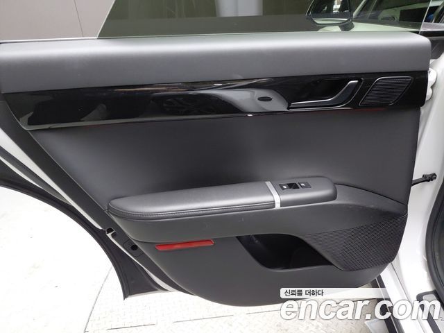 Hyundai Grandeur 2,5 Gasoline 2WD — photo 1 of 29