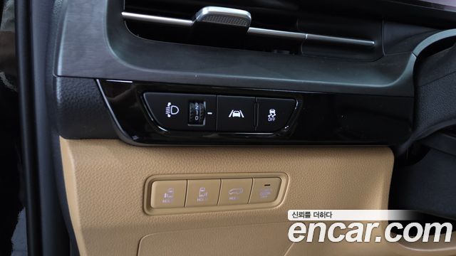 Kia Canival Diesel 7-Seater Signature — photo 1 of 31