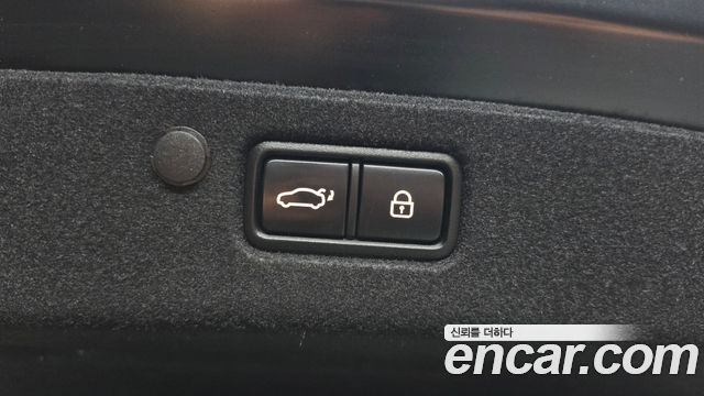 Hyundai Grandeur Le Blanc — photo 1 of 34