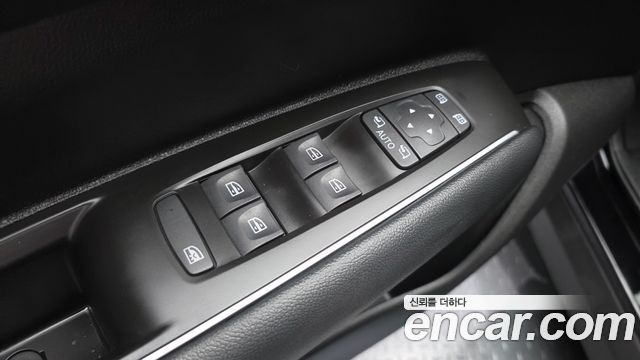 2024 Renault-KoreaSamsung QM6 2.0 GDe RE 2WD, photograph 8