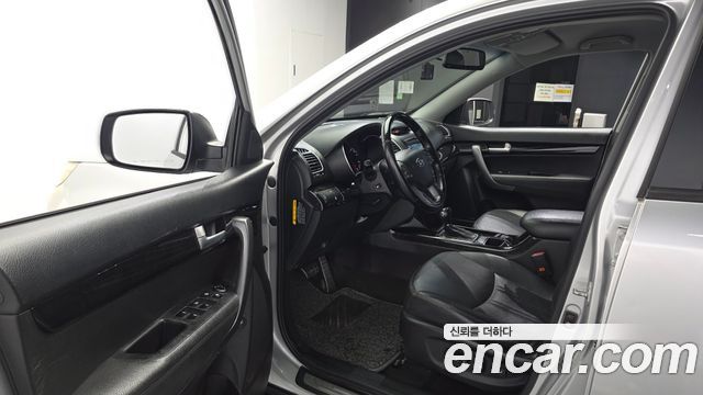 Kia Sorento Diesel 2.0 2WD — photo 1 of 20