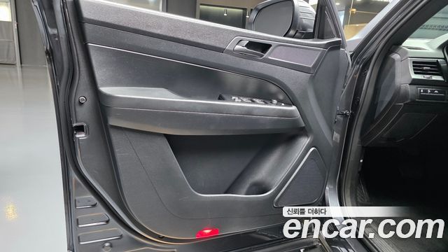 2022 KG_Mobility_Ssangyong Rexton Diesel 2.2 2WD, photograph 12