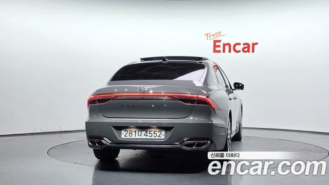 Hyundai Grandeur 3.3