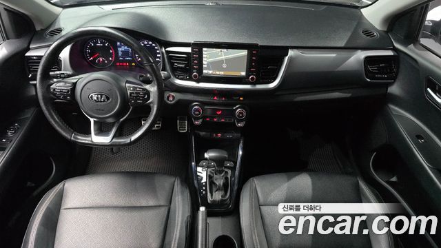 Kia Stonic Diesel 1.6 — photo 1 of 31