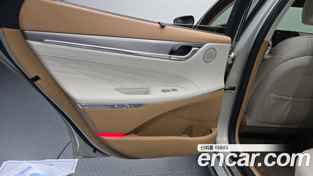 Hyundai Grandeur 3.3 — photo 1 of 33