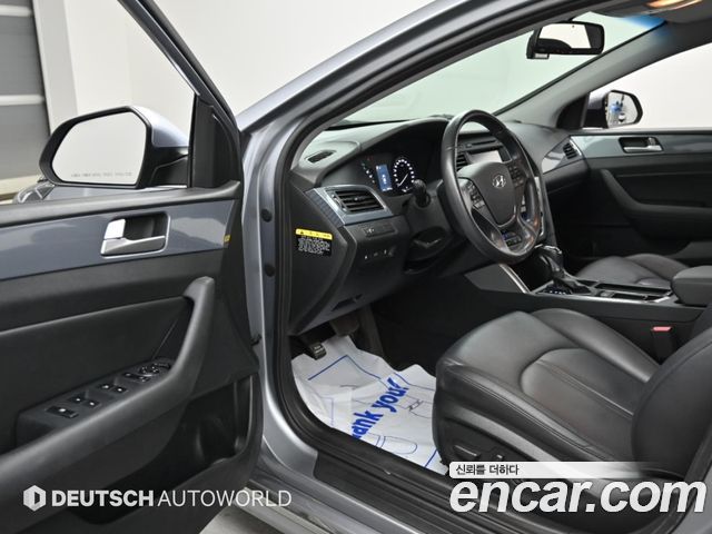 Hyundai Sonata 2.0 HEV — photo 1 of 20