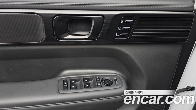 Hyundai Santafe Gasoline 2.5T 2WD — photo 1 of 40