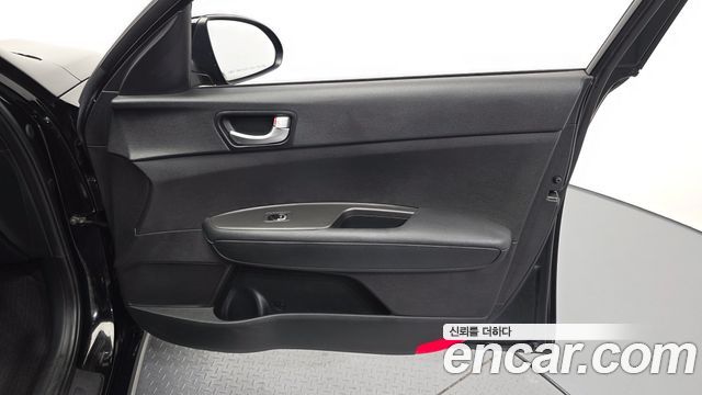Kia K5 2.0 SX — photo 1 of 30