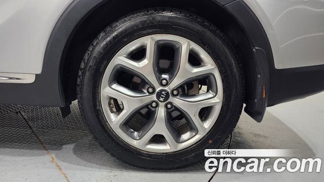 Kia Sorento Diesel 2.0 2WD — photo 1 of 31