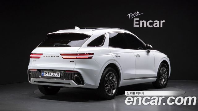 Genesis GV70 2.5T Gasoline AWD — photo 1 of 20