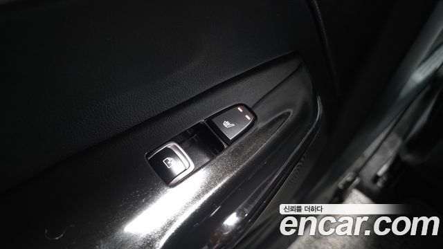 Kia K5 2.0 — photo 1 of 32