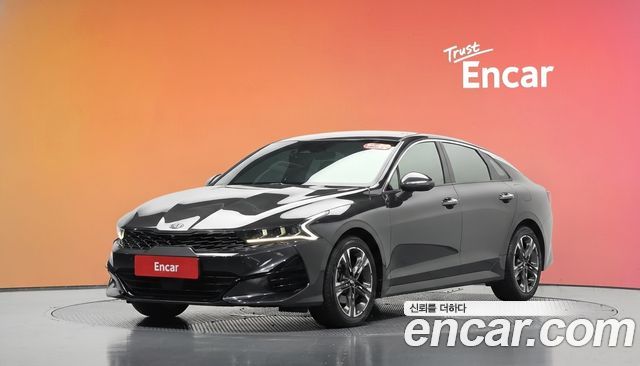 Kia K5 2.0 — photo 1 of 31