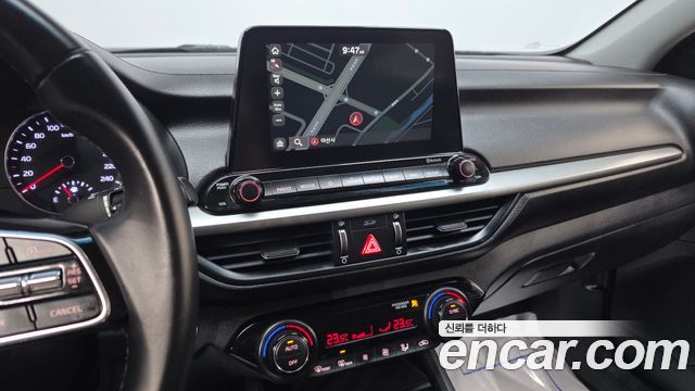 Kia K3 Standard — photo 1 of 31