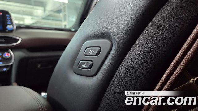 2018 Hyundai Santafe Diesel 2.0 2WD, photograph 1