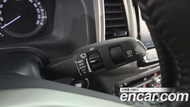 KG_Mobility_Ssangyong Rexton Diesel 2.2 4WD — photo 1 of 32