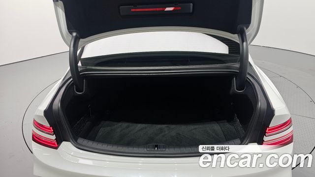 Genesis G80 Gasoline 2.5 Turbo AWD — photo 1 of 31