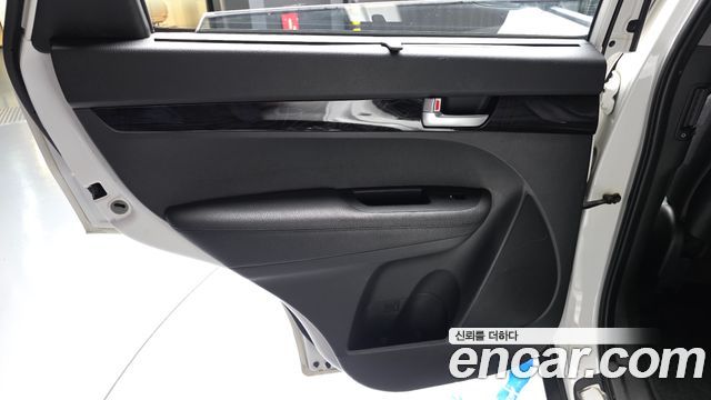 Kia Sorento Diesel 2.0 2WD — photo 1 of 31