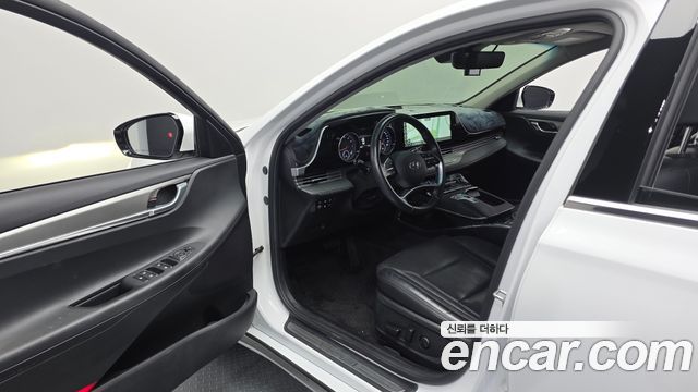 Hyundai Grandeur 3.0 LPi Rent Car — photo 1 of 30