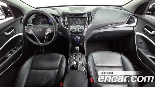 Hyundai Santafe Diesel(e-VGT) 2.0 4WD Premium — photo 1 of 30