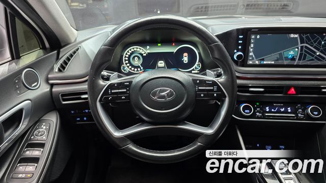 Hyundai Sonata 2.0 LPG — photo 1 of 34