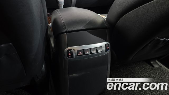 Kia Mohave Diesel 3.0 4WD — photo 1 of 32