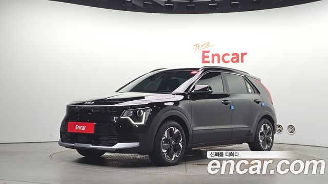 Kia Niro Air — photo 1 of 32