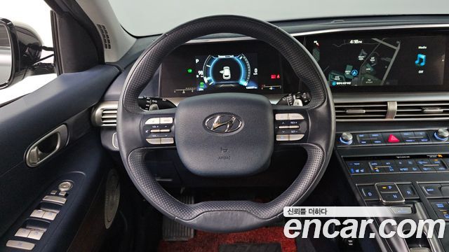 Hyundai Nexo Premium — photo 1 of 31